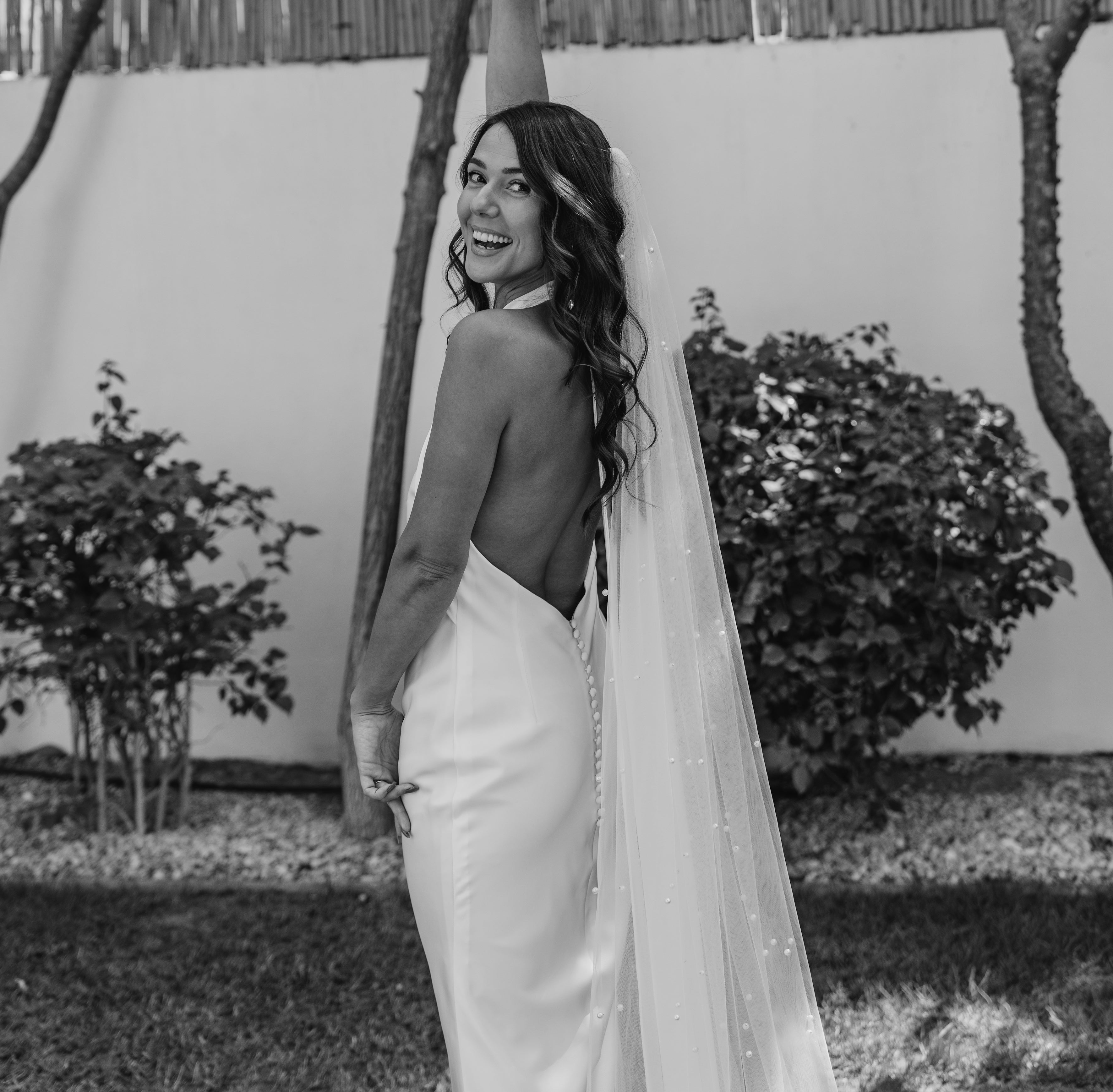 What Second Dress Works for Your Wedding? A Venue-by-Venue Guide